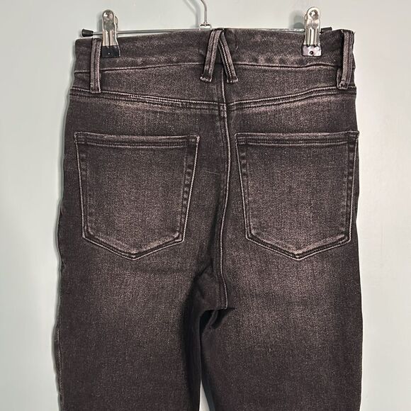 Good American Good Waist Skinny Leg Crop Length in Black - Picture 8 of 10